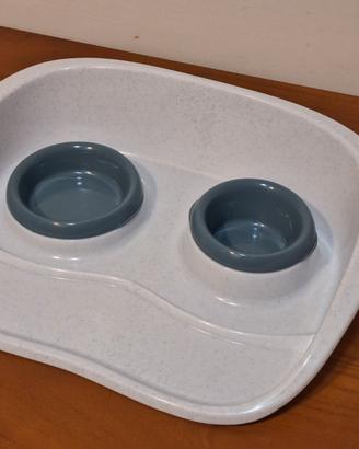 Set vassoio in plastica con 2 ciotole Cani o Gatti