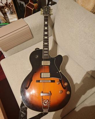 chitarra semiacustica Cort Yorktown