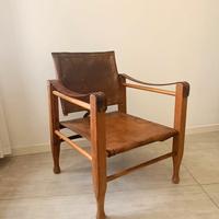 Sedia Kaare Klint in pelle e legno 