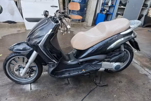 PIAGGIO BEVERLY 250ie TOURER RICAMBI!!!