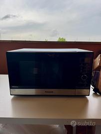 Forno Microonde Panasonic NN-GD38HSSUG