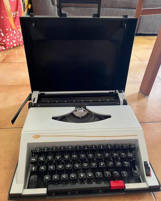 Macchina da scrivere vintage