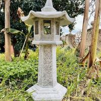 Statua pagoda giapponese giardino zen in cemento