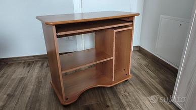 Tavolino porta computer con rotelle