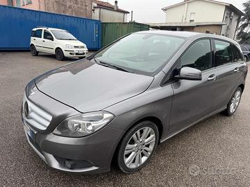MERCEDES-BENZ B 180 BlueEFFICIENCY Premium senza