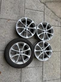 4 CERCHI IN LEGA SMART 15”