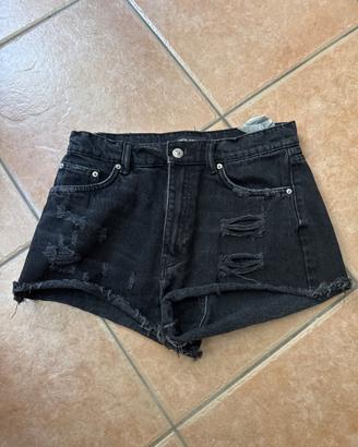 Short in denim