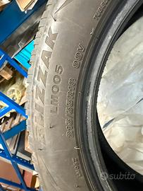 N.5 Pneumatici invernali 215/55-18 Bridgestone