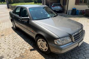 Mercedes C200