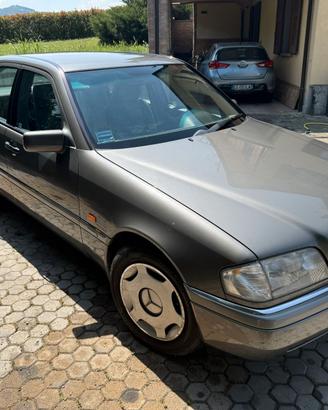Mercedes C200