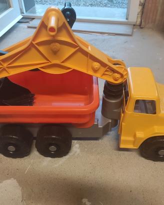 camion giocattolo 