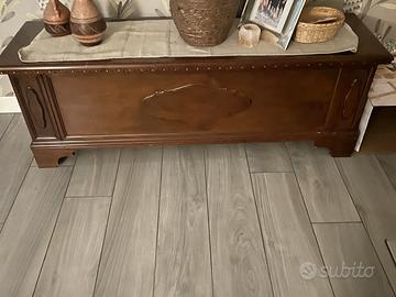 Cassapanca in legno stile classico