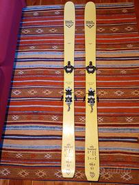 Sci Black Crows Orb con attacco Marker Alpinist