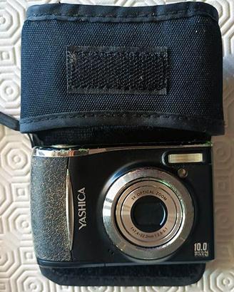 fotocamera digitale vintage Yashica EZ - F1025