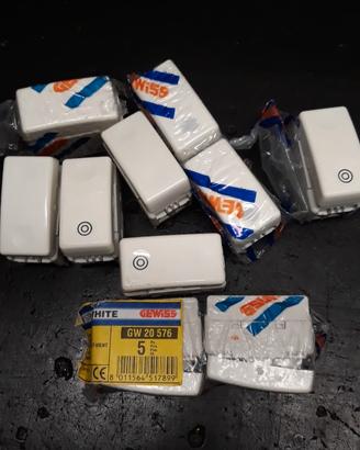 Gewiss Pulsante Deviatore Unipolare 16A