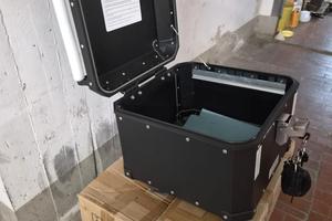 Bauletto Benelli Nero completo di piastra