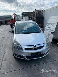 Ricambi Opel Zafira 2007 vari modelli e colori