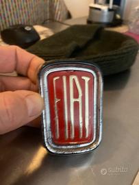 Stemma fregio logo fiat 500