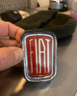 Stemma fregio logo fiat 500