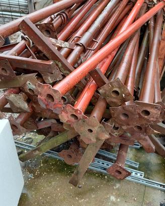 Lotto 35/40 puntelli a croce da cantiere regolabil