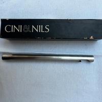 Apribottiglia di Studio Opi per Cini and Nils