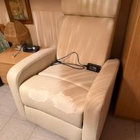 Poltrona relax / alzapersona per anziani