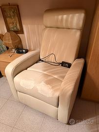 Poltrona relax / alzapersona per anziani