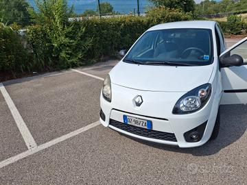 Renault Twingo 1.2 solo 90 mila km per neopatentat