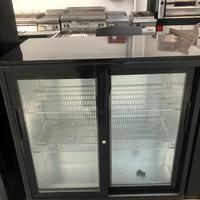 Vetrina con 2 porte scorrevoli