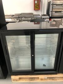 Vetrina con 2 porte scorrevoli