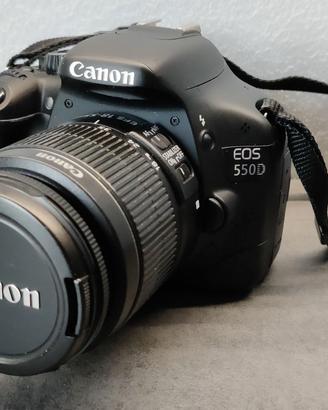 Macchina fotografica Reflex Canon EOS-550D