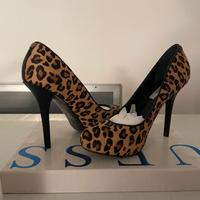 Scarpe con tacco leopardate