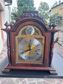 Orologio da tavolo in legno intarsiato JUNGHANS