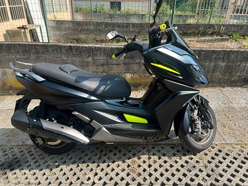 Kymco k-xct 300i abs