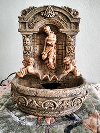 Fontana artistica con illuminazione 