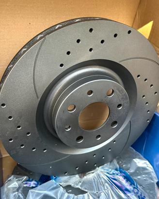 Dischi forati e baffati 305mm 500 Abarth / Mito QV