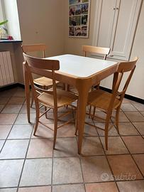 Tavolo 80x80 e 4 sedie chiavarine flli Levaggi