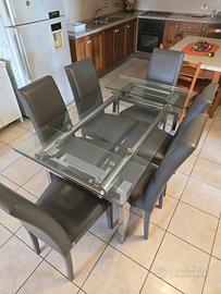 tavolo in vetro e  6 sedie
