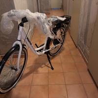 Bici elettrica Momo Design Ferrara