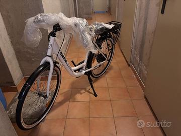 Bici elettrica Momo Design Ferrara