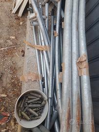 Base di giochi per bimbi salta salta a molle