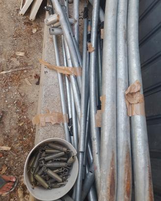 Base di giochi per bimbi salta salta a molle