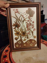 quadro artigianale con fiori secchi unico