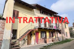 CASA DI CORTE A TROVO