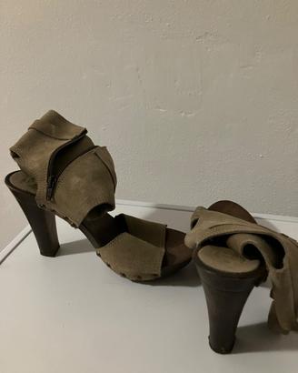 Scarpe scamosciate marrone chiaro