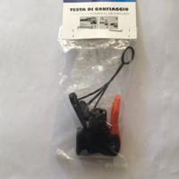 Testa di gonfiaggio per biciclette con adattatori.