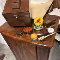 Lustra scarpe vintage