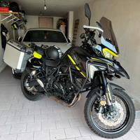 Benelli trk 702x
