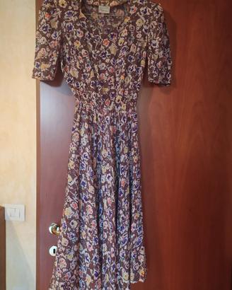 vestito vintage in seta floreale
