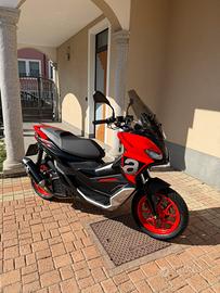 Aprilia SR GT 200